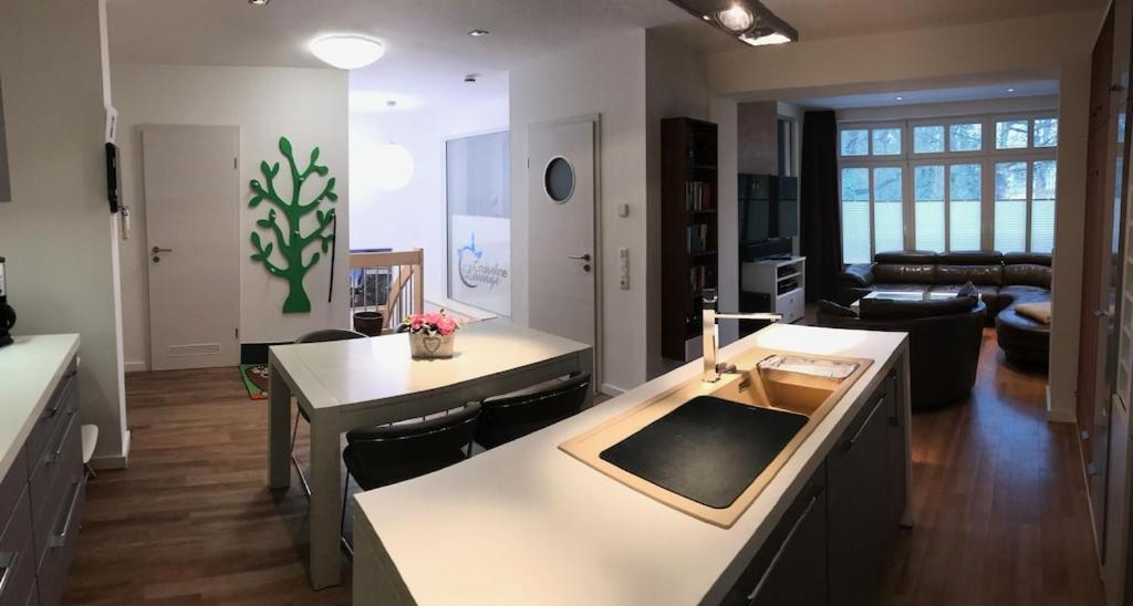 Exclusive Fewo In Warnemuende, 150M To The Beach, 2 Bathrooms, 2 Bedrooms, Sauna, Wifi And Much More. Росток Екстер'єр фото